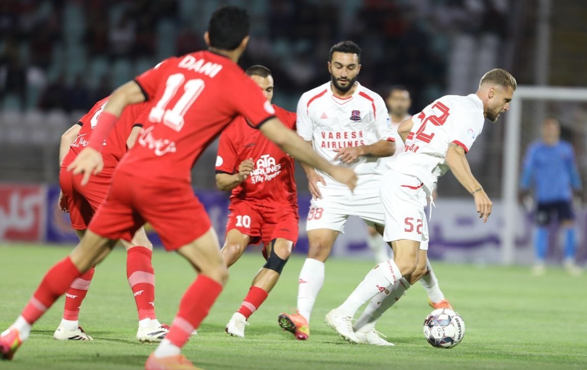 گزارش زنده: تراکتور ۲-۲ نساجی/ خیبر ۱-۱ پرسپولیس/ استقلال ۰-۰ چادرملو +ویدیو گزارش زنده: تراکتور ۲-۲ نساجی/ خیبر ۱-۱ پرسپولیس/ استقلال ۰-۰ چادرملو +ویدیو