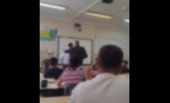 ضرب‌وشتم یک دانش‌آموز در کلاس/ رسیدگی به تخلف معلم کرمانشاهی +ویدیو
