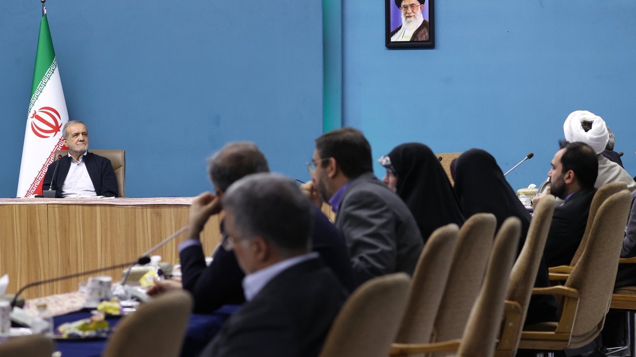 پزشکیان: برای اصلاح در جامعه، باید کار را از خانواده، مدرسه و دانشگاه آغاز کنیم