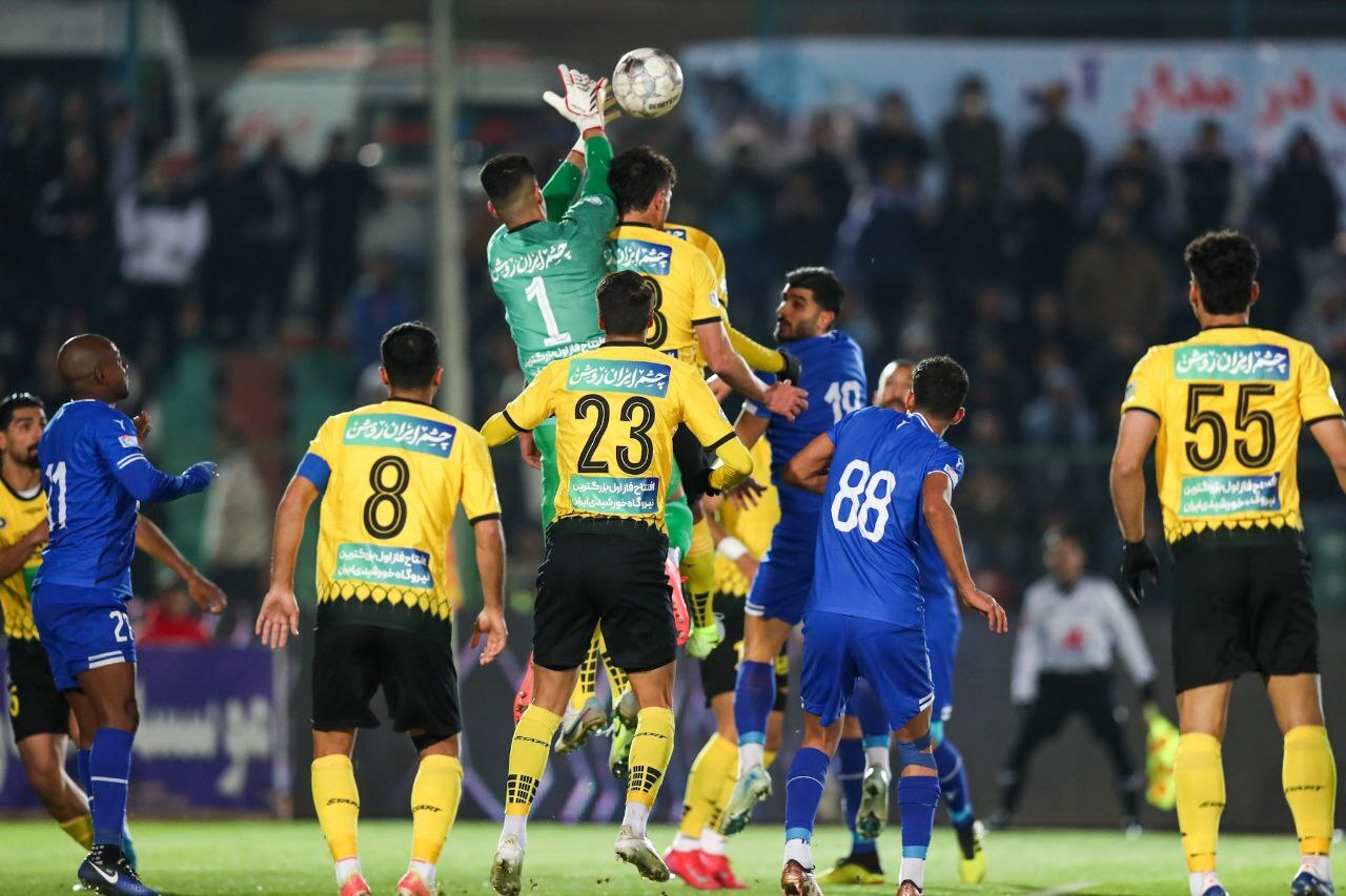 واکنش یک استقلالی به شایعه کم‌کاری برابر سپاهان؛ خیال پرسپولیسی‌ها راحت شد؟