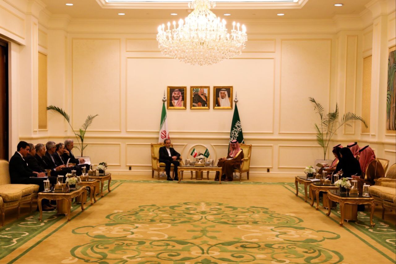 دیدار عراقچی با بن‌فرحان؛ عربستان از مذاکرات باخبر شد