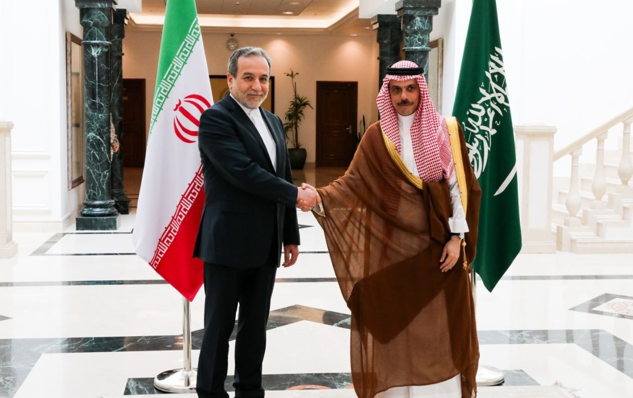 دیدار عراقچی با بن‌فرحان؛ عربستان از مذاکرات باخبر شد