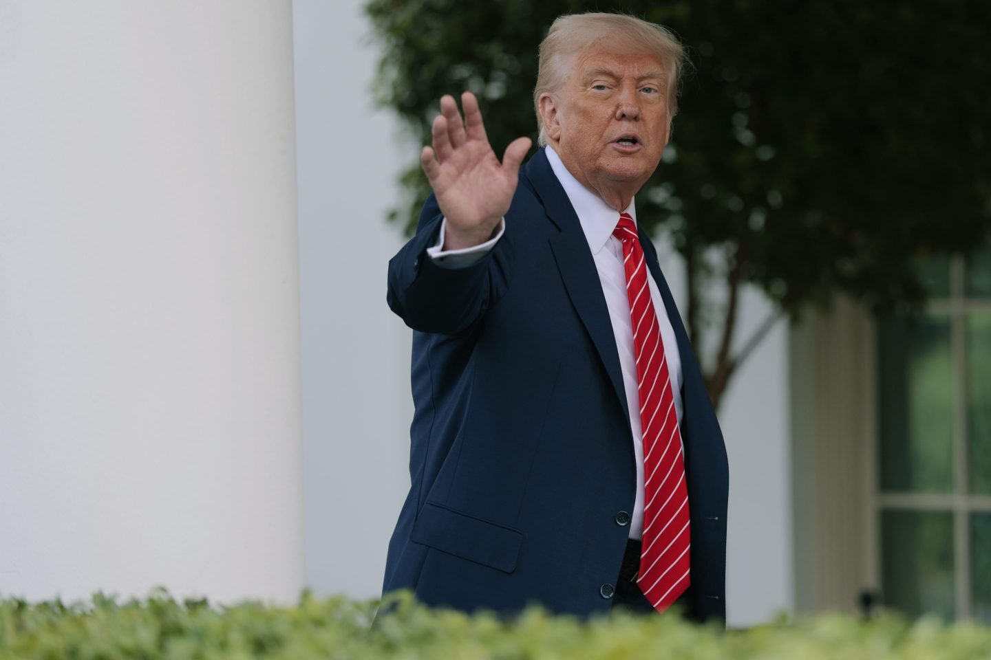 هدیه ۴۰۰ میلیون دلاری قطر به ترامپ جنجالی شد؛ رشوه‌خواری در روز روشن!