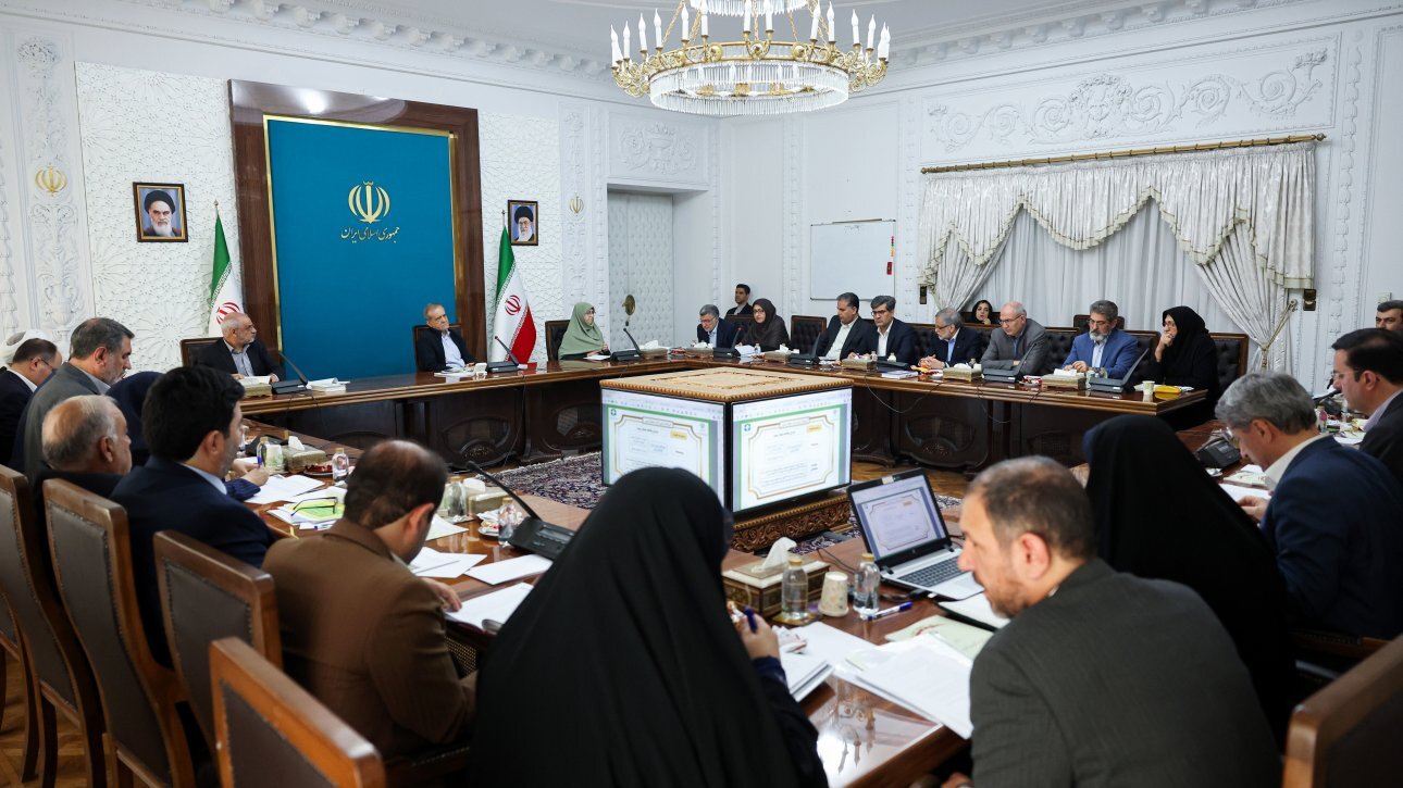 پزشکیان: مهمترین مشکل کشور در زمینه محیط زیست، فقدان یک برنامه جامع است پزشکیان: مهمترین مشکل کشور در زمینه محیط زیست، فقدان یک برنامه جامع است