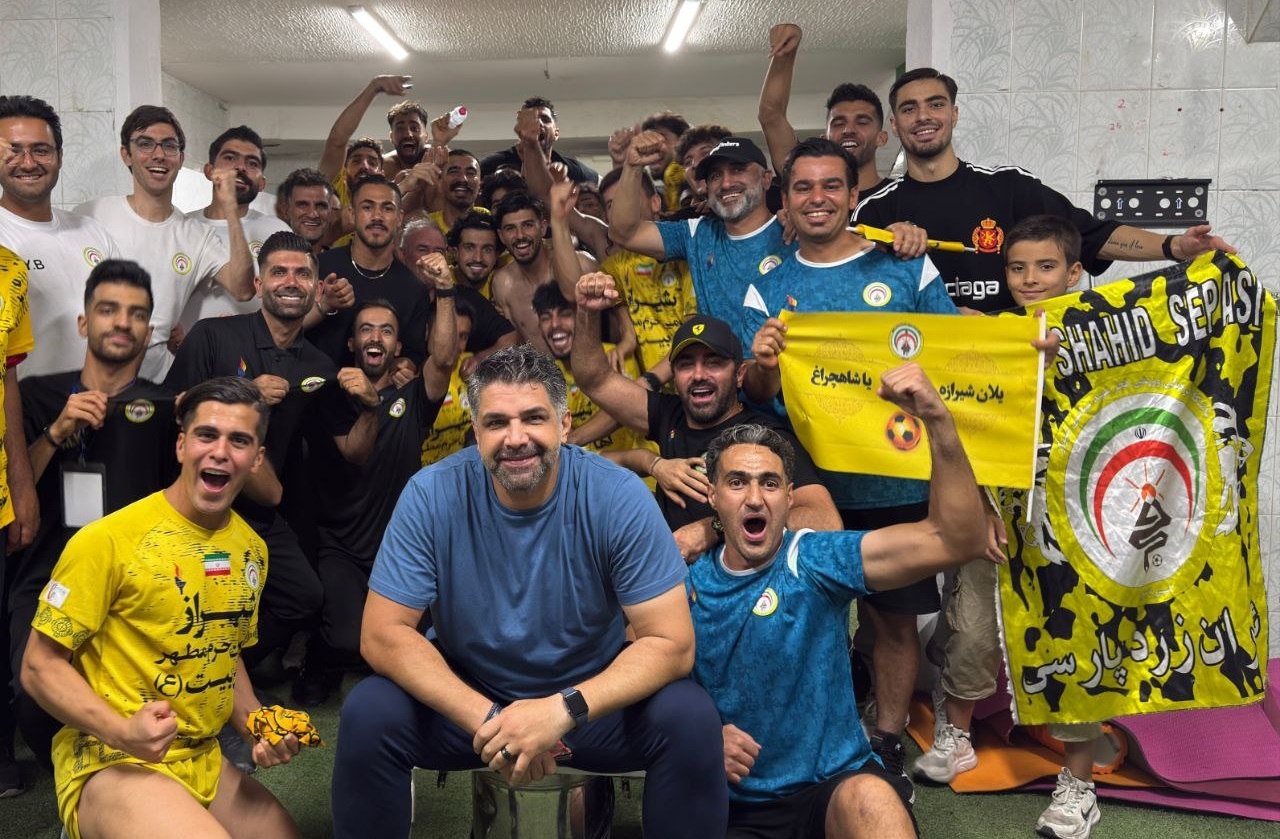 شب خاطره‌انگیز در شیراز؛ فجری‌ها جشن قهرمانی گرفتند +ویدیو