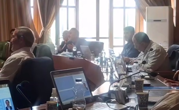 برق شورای شهر رفت؛ وزیر نیرو نیامد! +ویدیو