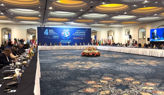 رئیس عدلیه: انسان از حق حیات، انتخاب و آزادیهای مشروع برخوردار است رئیس عدلیه: انسان از حق حیات، انتخاب و آزادیهای مشروع برخوردار است