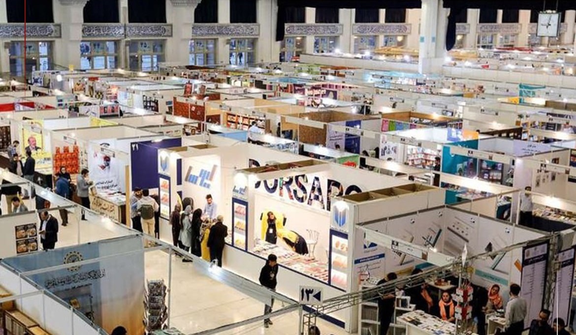 سرقت ۱۰ هزار دلاری از نمایشگاه نفت بود، نه کتاب! سرقت ۱۰ هزار دلاری از نمایشگاه نفت بود، نه کتاب!