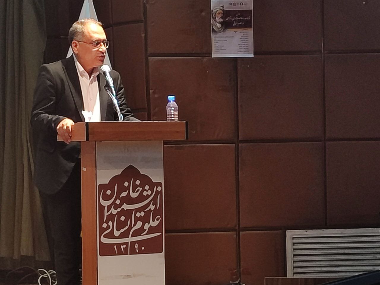 محمد جعفر یاحقی: شاهنامه را باید آورد به روزگار خودمان