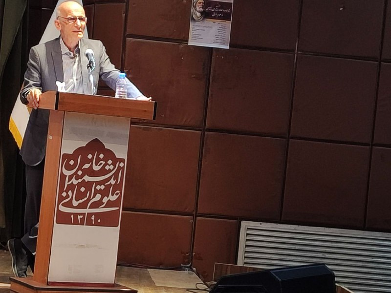 محمد جعفر یاحقی: شاهنامه را باید آورد به روزگار خودمان