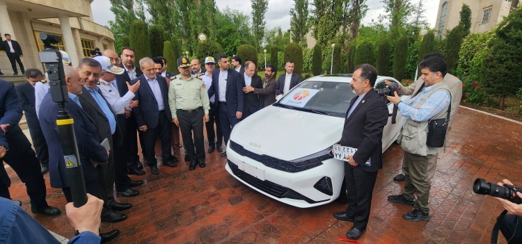 امضای سه تفاهمنامه در حوزه صنعت و سرمایهگذاری و شمارهگذاری اولین خودروی وارداتی امضای سه تفاهمنامه در حوزه صنعت و سرمایهگذاری و شمارهگذاری اولین خودروی وارداتی