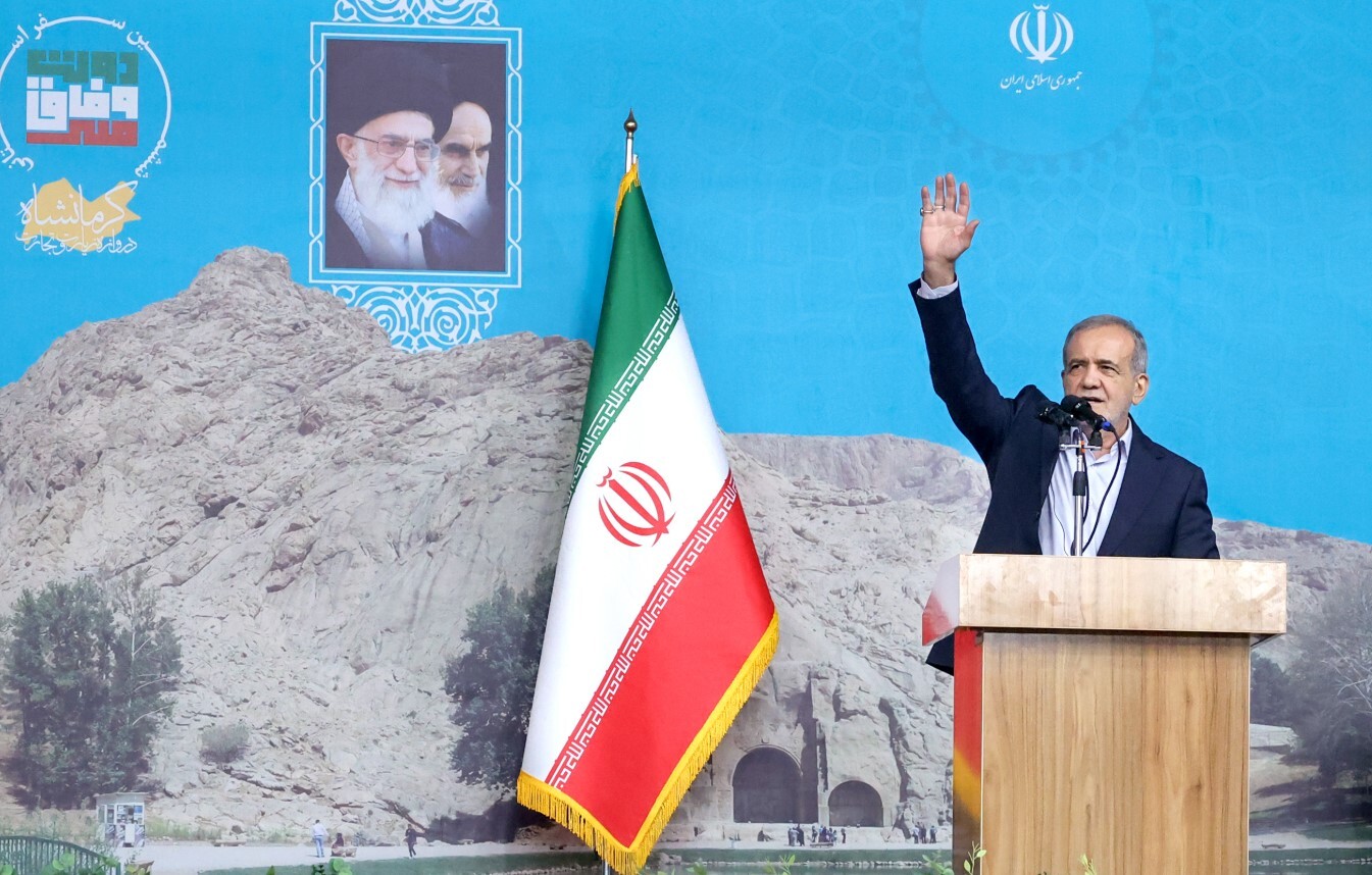 پزشکیان: فردی که دنیا را غارت کرده، مسوولان ایران را متهم میکند پزشکیان: فردی که دنیا را غارت کرده، مسوولان ایران را متهم میکند