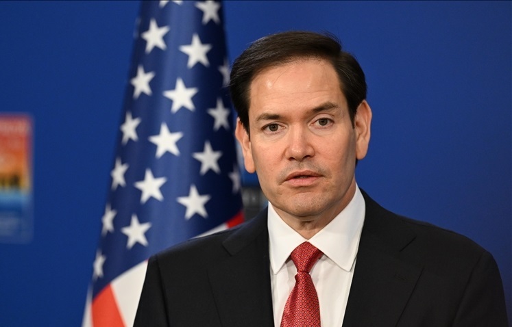 ایران به داشتن سلاح هسته‌ای نزدیک است/ ترامپ می‌خواهد ایران با شکوه و صلح‌آمیز باشد