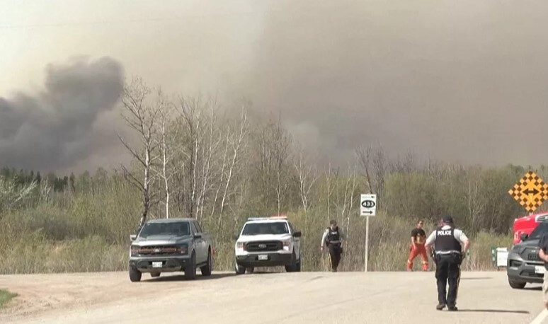 آتش‌سوزی بزرگ در کانادا؛ دو کشته و ترک خانه توسط صدها نفر