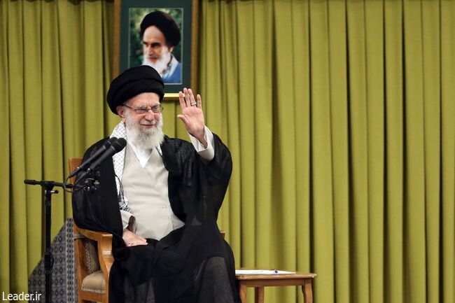 رهبر انقلاب: بعضی از سخنان ترامپ لایق جواب‌دادن نیست/ ترامپ می‌گوید از قدرت برای صلح استفاده می‌کند؛ این دروغ است