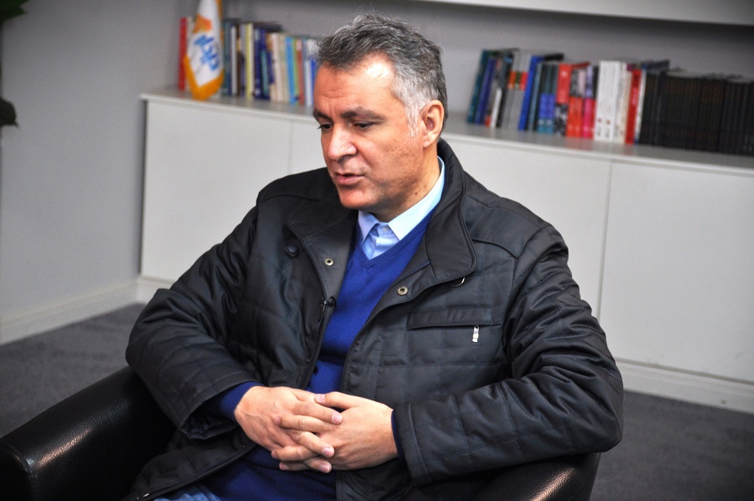 فاضلی: مصرف برق ایران کمتر از اروپاست/ فردی که آمار اشتباه به پزشکیان میدهد را تنبیه کنید فاضلی: مصرف برق ایران کمتر از اروپاست/ فردی که آمار اشتباه به پزشکیان میدهد را تنبیه کنید