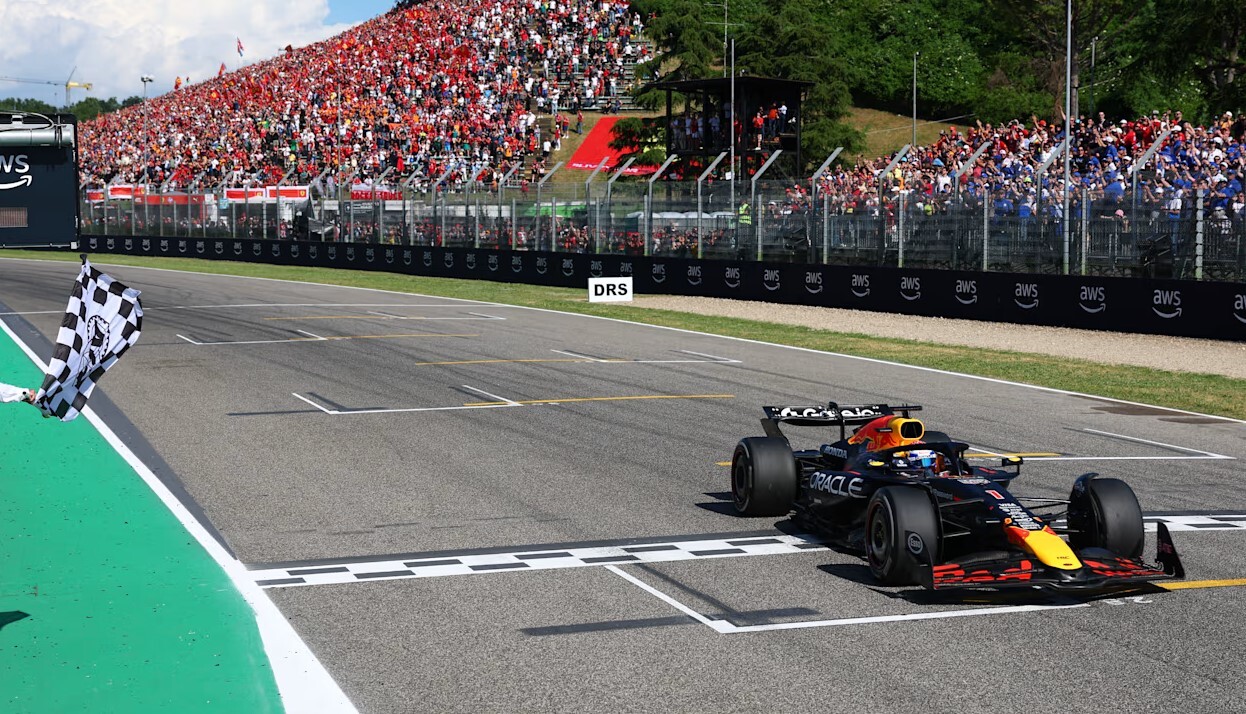 گرندپری ایتالیا؛ سبقت عالی «مکس»، سیفتیکار و تمام! گرندپری ایتالیا؛ سبقت عالی «مکس»، سیفتیکار و تمام!