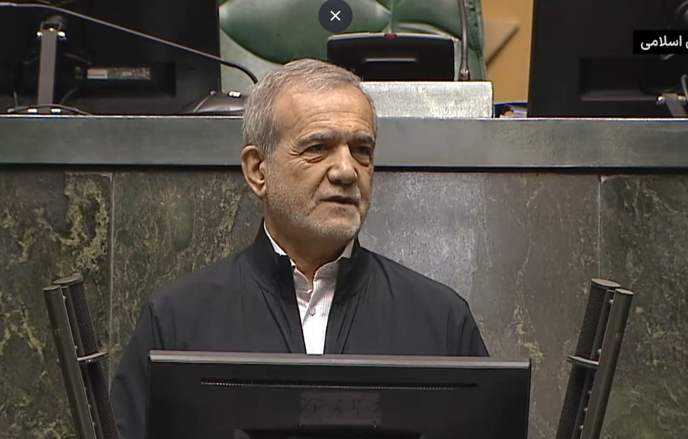 پزشکیان: ترامپ گفت اینها میچاپند و میدزدند/ خودشان غارتگری و چپاول میکنند پزشکیان: ترامپ گفت اینها میچاپند و میدزدند/ خودشان غارتگری و چپاول میکنند