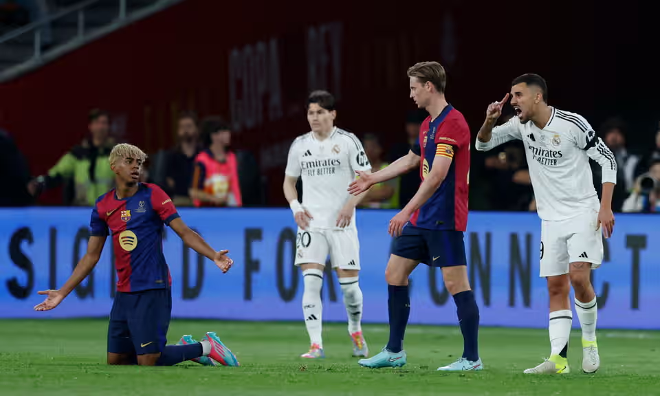 هت‌تریک فلیک برابر کارلتو؛ تاج‌گذاری بارسا با شکست کهکشانی‌ها