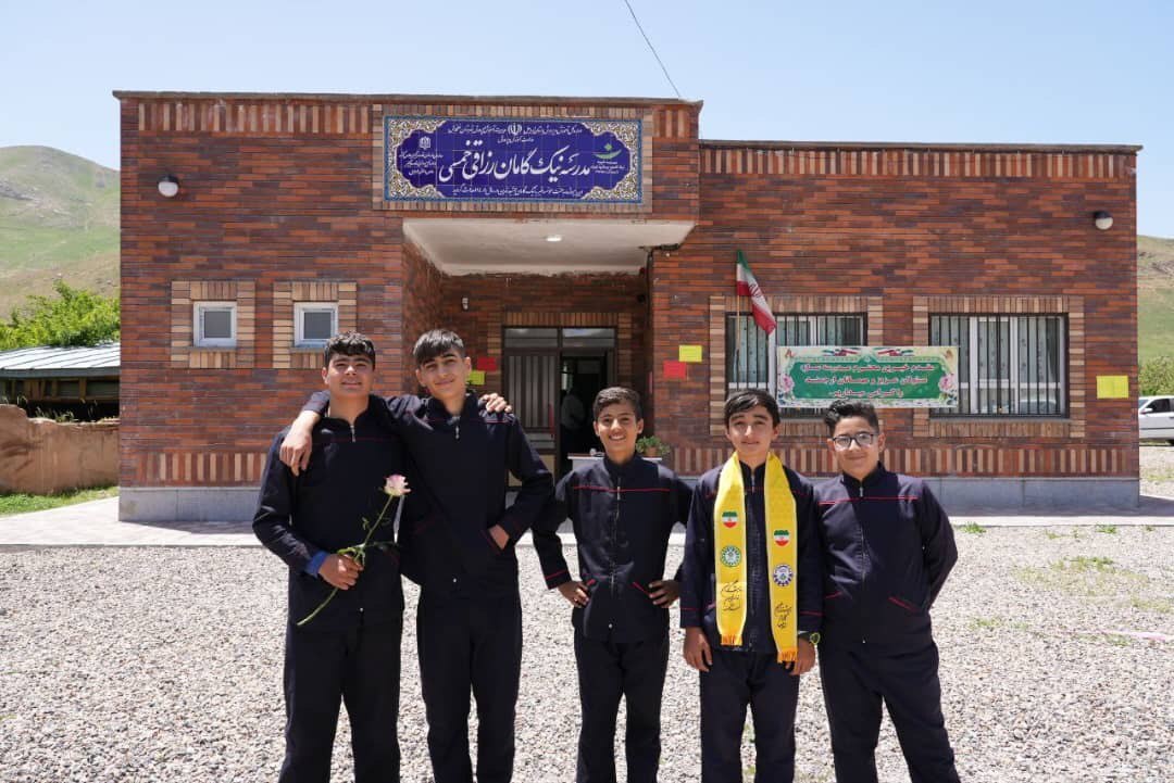 افتتاح مدرسه نیک‌گامان رزاقی خمسی در استان اردبیل