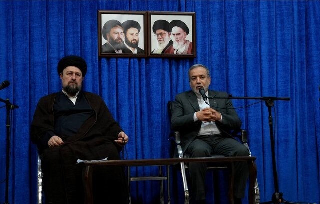 تمجید حسن خمینی از تیم مذاکره‌کننده؛ : امید جامعه به بهترین نتیجه است