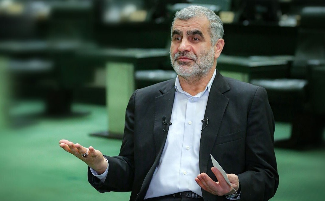 عذرخواهی «علی نیکزاد» پس از تصادف پسرش با مامور پلیس