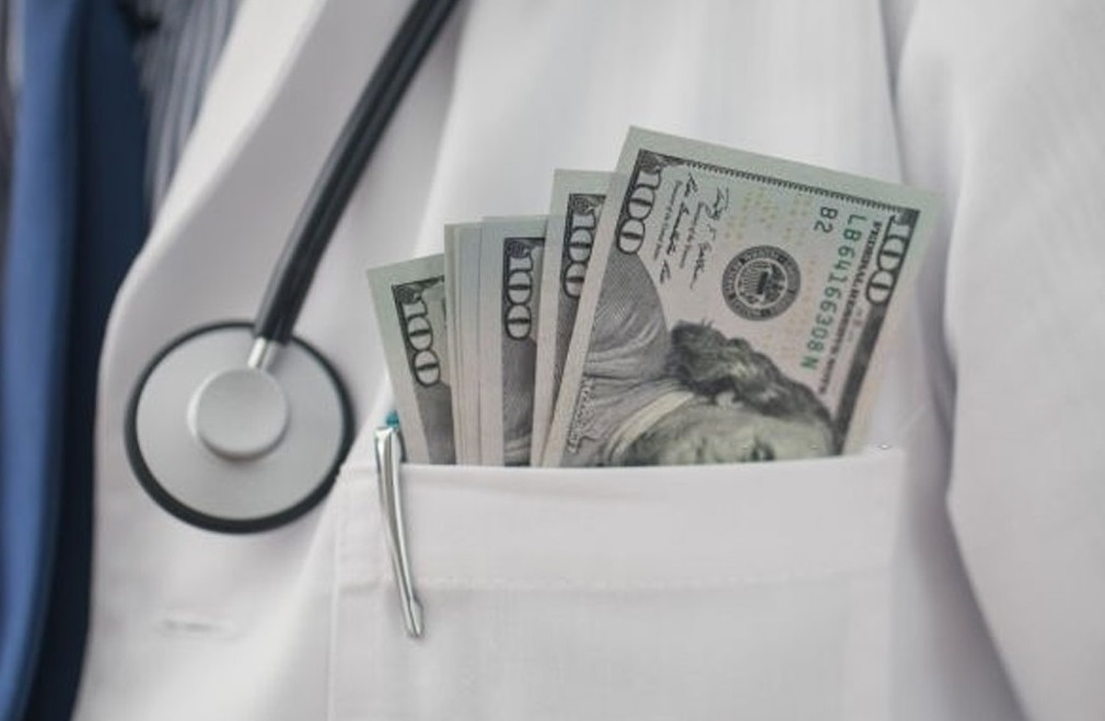 دریافت وجه مازاد از بیماران ممنوع است