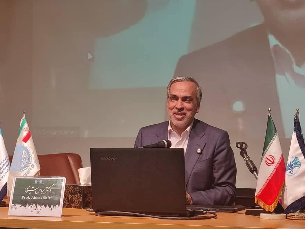 عباس شیری: اگر توقفِ آسیب، جبران، التیام و ترمیم را به عنوان یک اصل بپذیری، با هر کسی می توانی صلح کنی، حتی با ابوسفیان! عباس شیری: اگر توقفِ آسیب، جبران، التیام و ترمیم را به عنوان یک اصل بپذیری، با هر کسی می توانی صلح کنی، حتی با ابوسفیان!