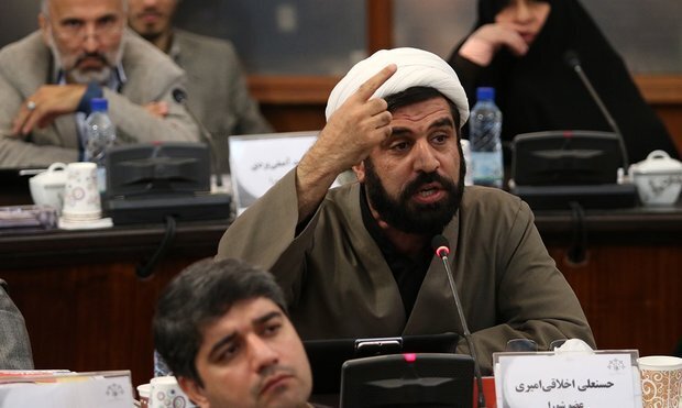 انتقاد یک نماینده از گرانی سیمان/ اجازه نمی‌دهیم بازار مسکن بیش از این آشفته شود