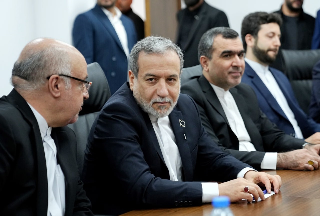 عراقچی: ایران از استقلال و حاکمیت لبنان حمایت می‌کند