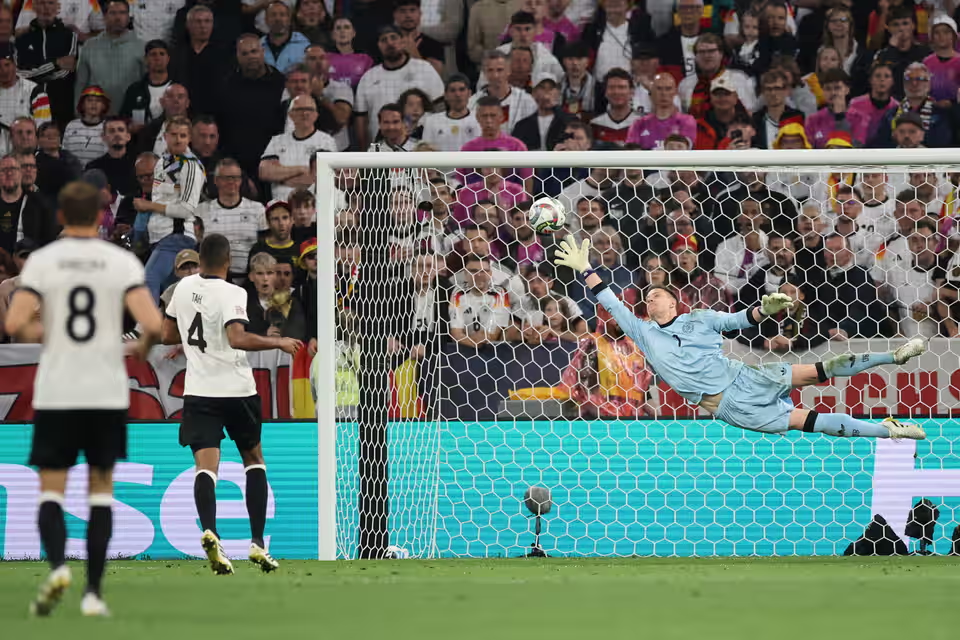 پرتغال با رونالدو در فینال