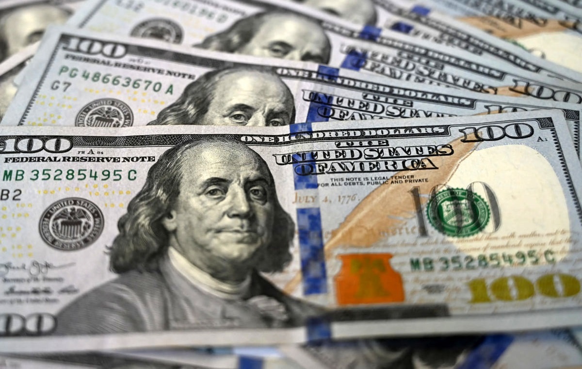 عقب‌نشینی دلار به کانال ۸۱/ عرضه از تقاضا جلو افتاد