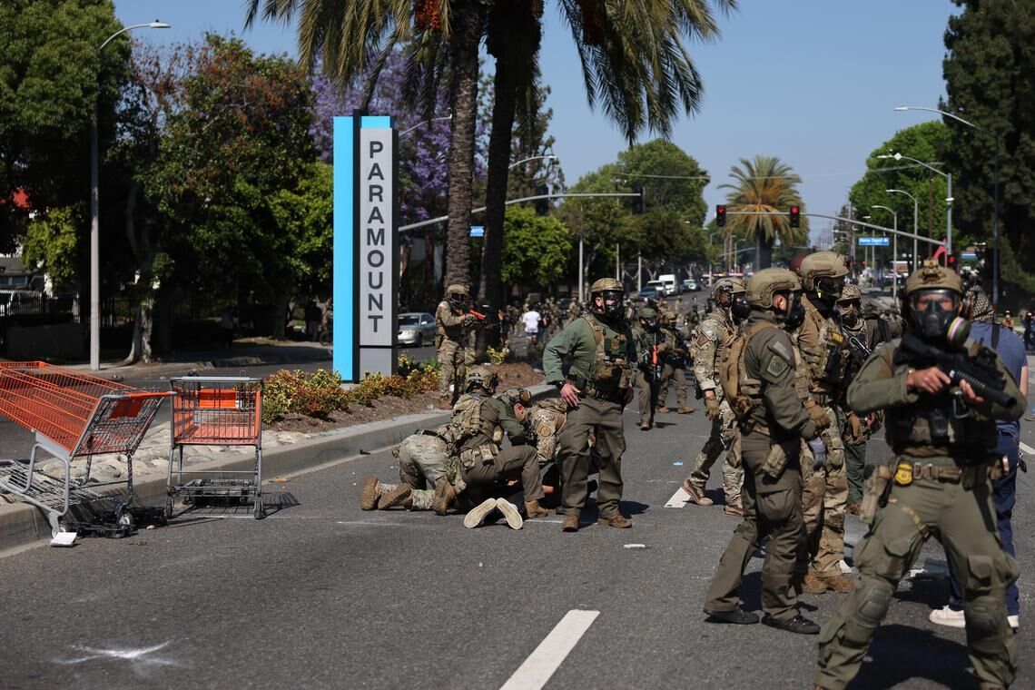 اعتراضات در لسآنجلس/ دستور ترامپ برای اعزام ۲ هزار نیرو اعتراضات در لسآنجلس/ دستور ترامپ برای اعزام ۲ هزار نیرو