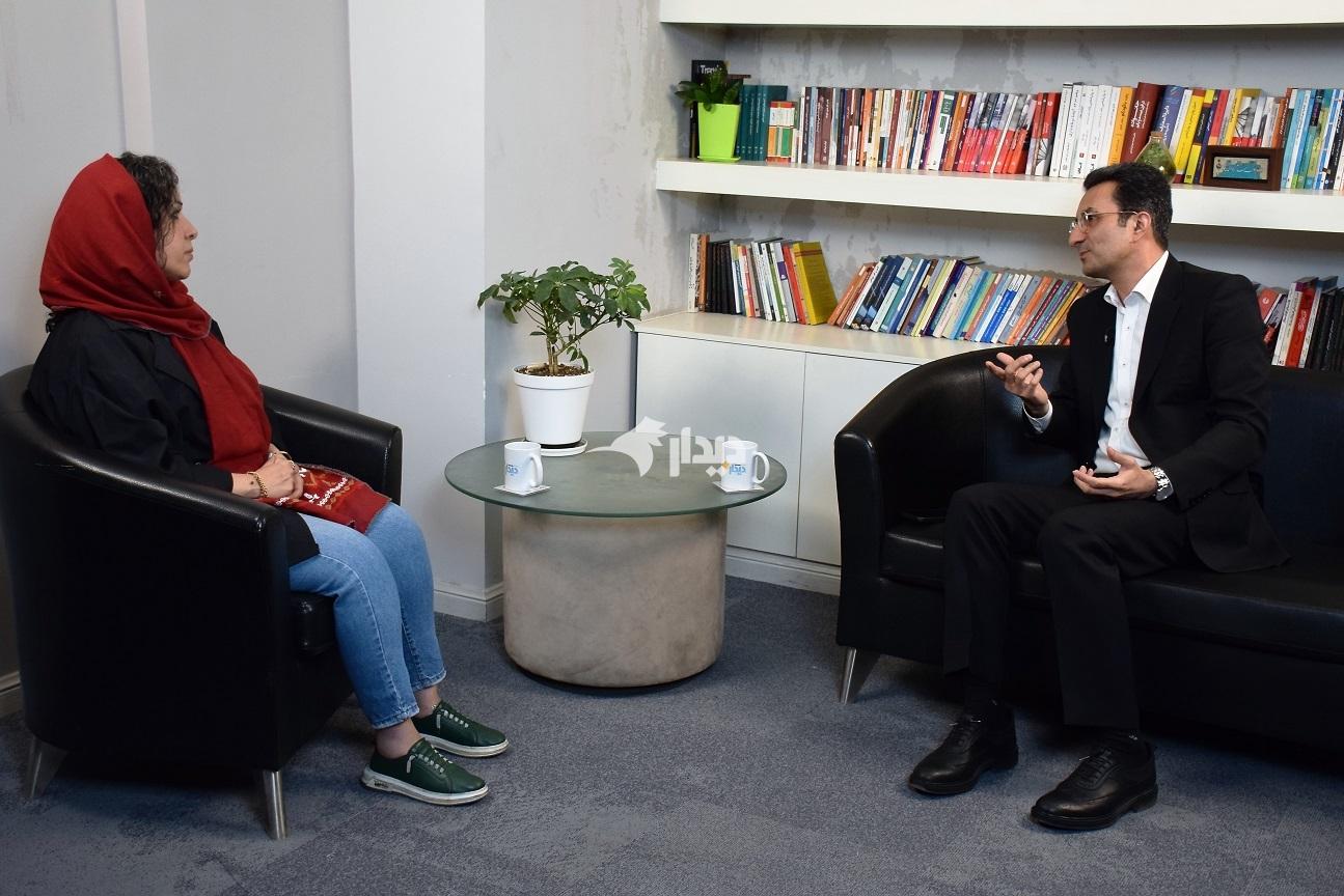 مرتضی نظری: بخاطر دیپلم، دانش آموزان را گروگان گرفتیم/ چه کسی اجازه داد ۱۶ نهاد حاکمیتی وارد کار آموزش و پرورش شوند/ نمی‌توانید در خیابان قرنی بشینید و ۱۱۰ هزار مدرسه را اداره کنید