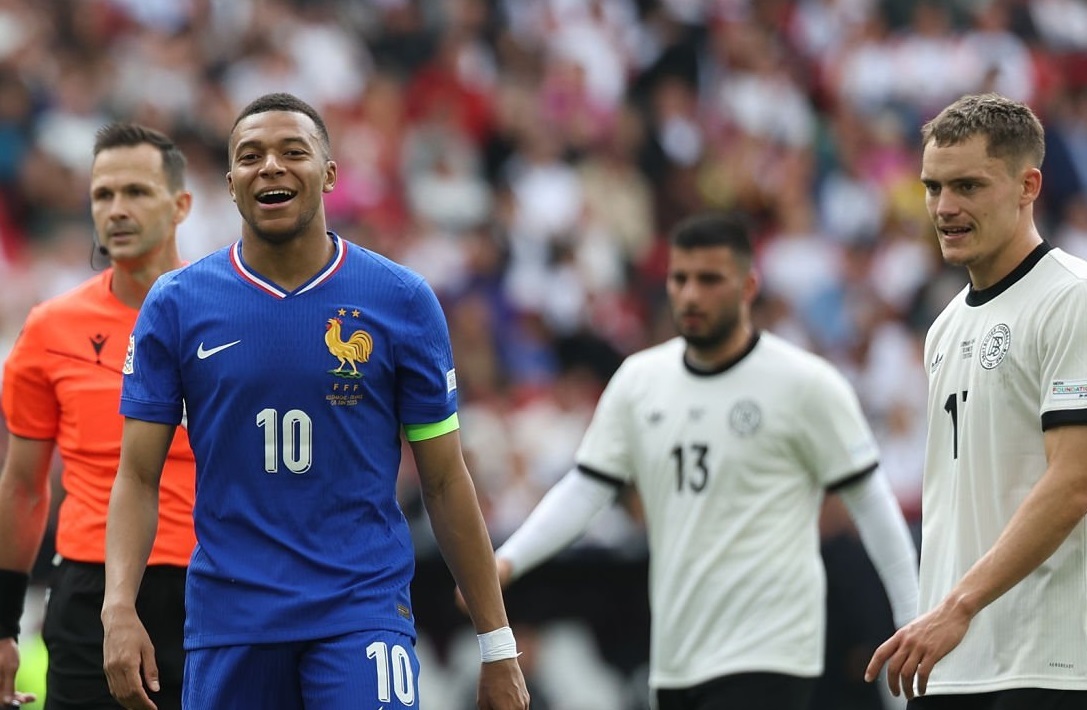 نمایش ضعیف ژرمنها، فرانسه روی سکوی سوم نمایش ضعیف ژرمنها، فرانسه روی سکوی سوم