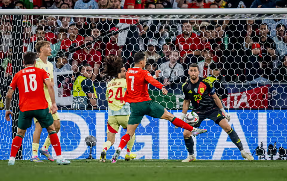 یک جام دیگر برای پرتغال و رونالدو +ویدیو یک جام دیگر برای پرتغال و رونالدو +ویدیو