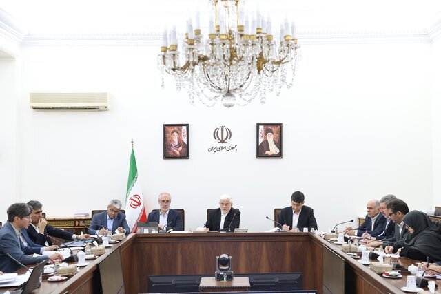 عارف از پیگیری رفع ناترازیها گفت عارف از پیگیری رفع ناترازیها گفت