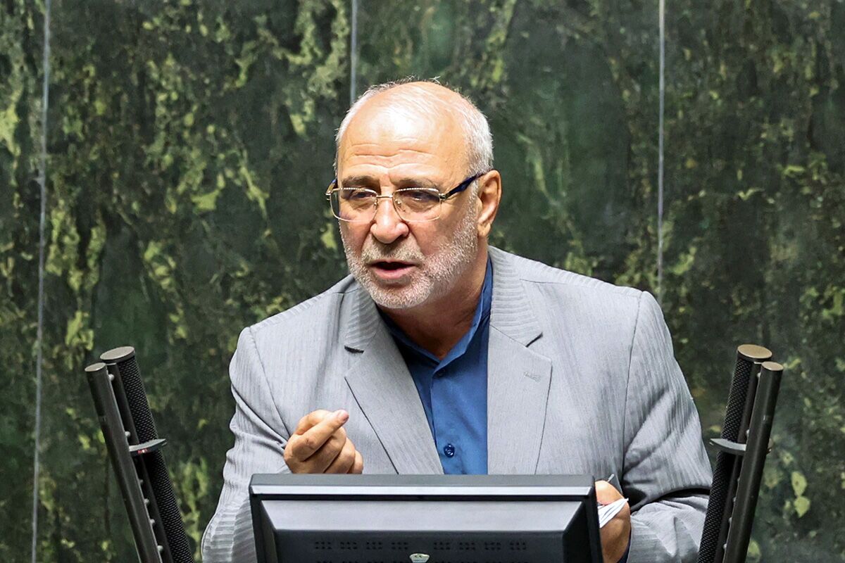 حاجیدلیگانی: مجلس در مقابل قلدری خودروسازان میایستد حاجیدلیگانی: مجلس در مقابل قلدری خودروسازان میایستد