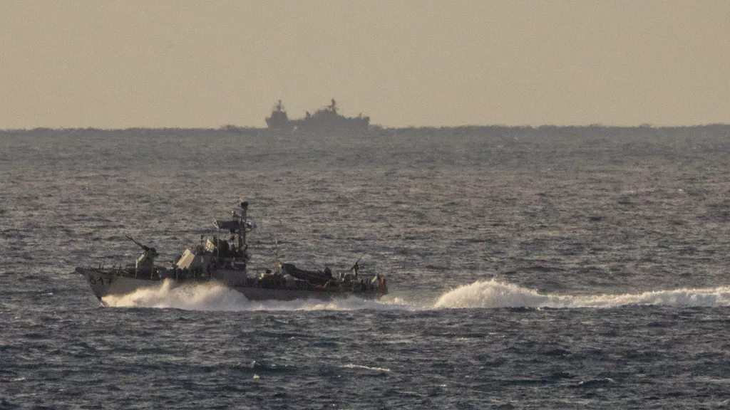 اسرائیل از دریا به بنادر حوثی‌ها حمله کرد