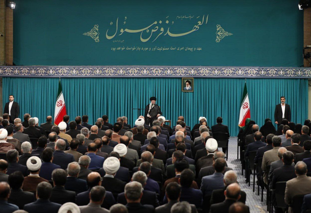 دیدار نمایندگان مجلس با رهبر انقلاب +ویدیو