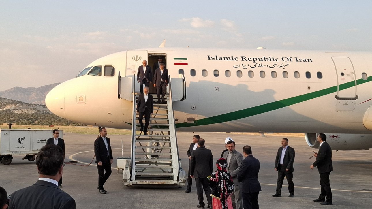 سفر استانی دو روزه؛ رئیسجمهور وارد ایلام شد سفر استانی دو روزه؛ رئیسجمهور وارد ایلام شد