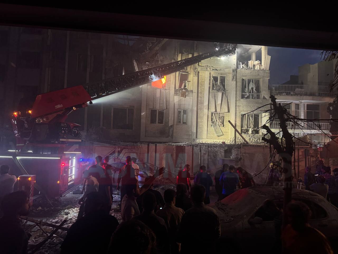 فوری؛ حمله اسرائیل به ایران/ لغو پروازها در فرودگاه امام/ رسانه دولت: تعدادی از هموطنان در تهران به شهادت رسیدند فوری؛ حمله اسرائیل به ایران/ لغو پروازها در فرودگاه امام/ رسانه دولت: تعدادی از هموطنان در تهران به شهادت رسیدند