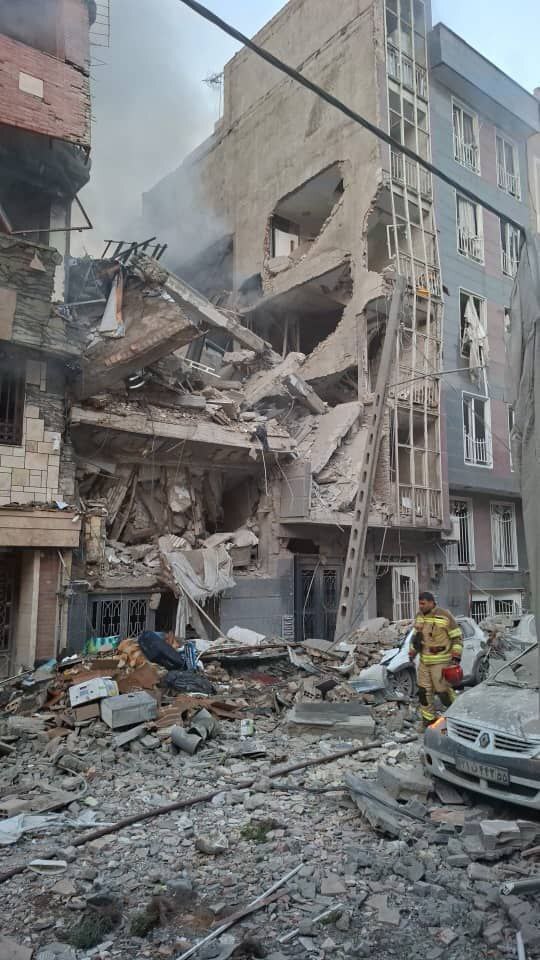 حمله اسرائیل به ایران/ لغو پروازها در فرودگاه امام/ رسانه دولت: تعدادی از هموطنان در تهران به شهادت رسیدند حمله اسرائیل به ایران/ لغو پروازها در فرودگاه امام/ رسانه دولت: تعدادی از هموطنان در تهران به شهادت رسیدند