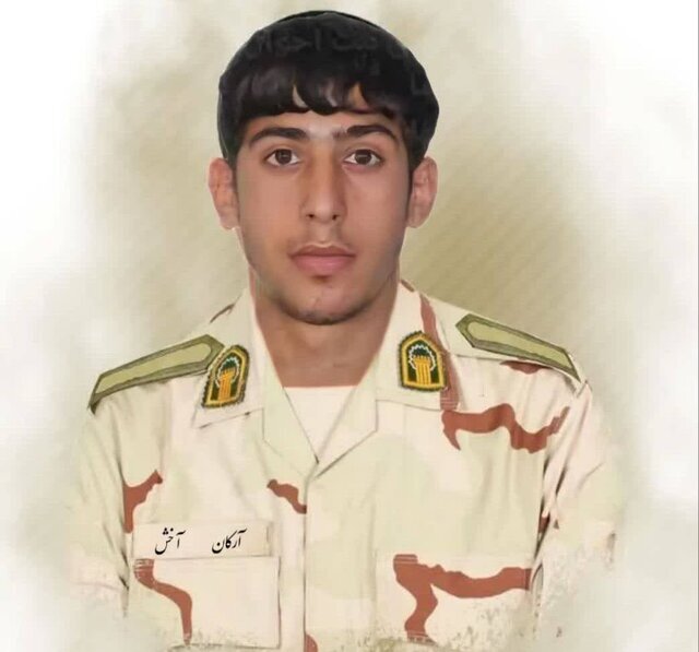 شهادت مقامات ارشد نظامی و هستهای/ کوثری، نماینده مجلس: باید نقاط اثرگذار را بزنیم/ حمله اسرائیل به هنگ مرزی سردشت؛ یک سرباز شهید شد شهادت مقامات ارشد نظامی و هستهای/ کوثری، نماینده مجلس: باید نقاط اثرگذار را بزنیم/ حمله اسرائیل به هنگ مرزی سردشت؛ یک سرباز شهید شد