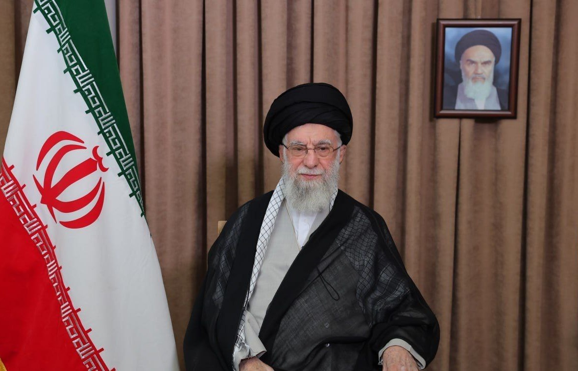 رهبر انقلاب: نیرو‌های مسلح، اسرائیل را بیچاره خواهند کرد