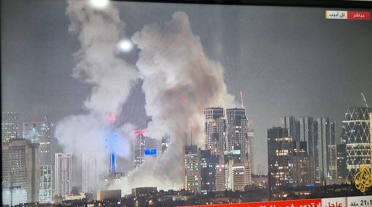 فوری: آغاز حمله موشکی ایران به اسرائیل از آسمان فارس/ انهدام پهپاد متجاوز اسرائیل در آسمان قم فوری: آغاز حمله موشکی ایران به اسرائیل از آسمان فارس/ انهدام پهپاد متجاوز اسرائیل در آسمان قم