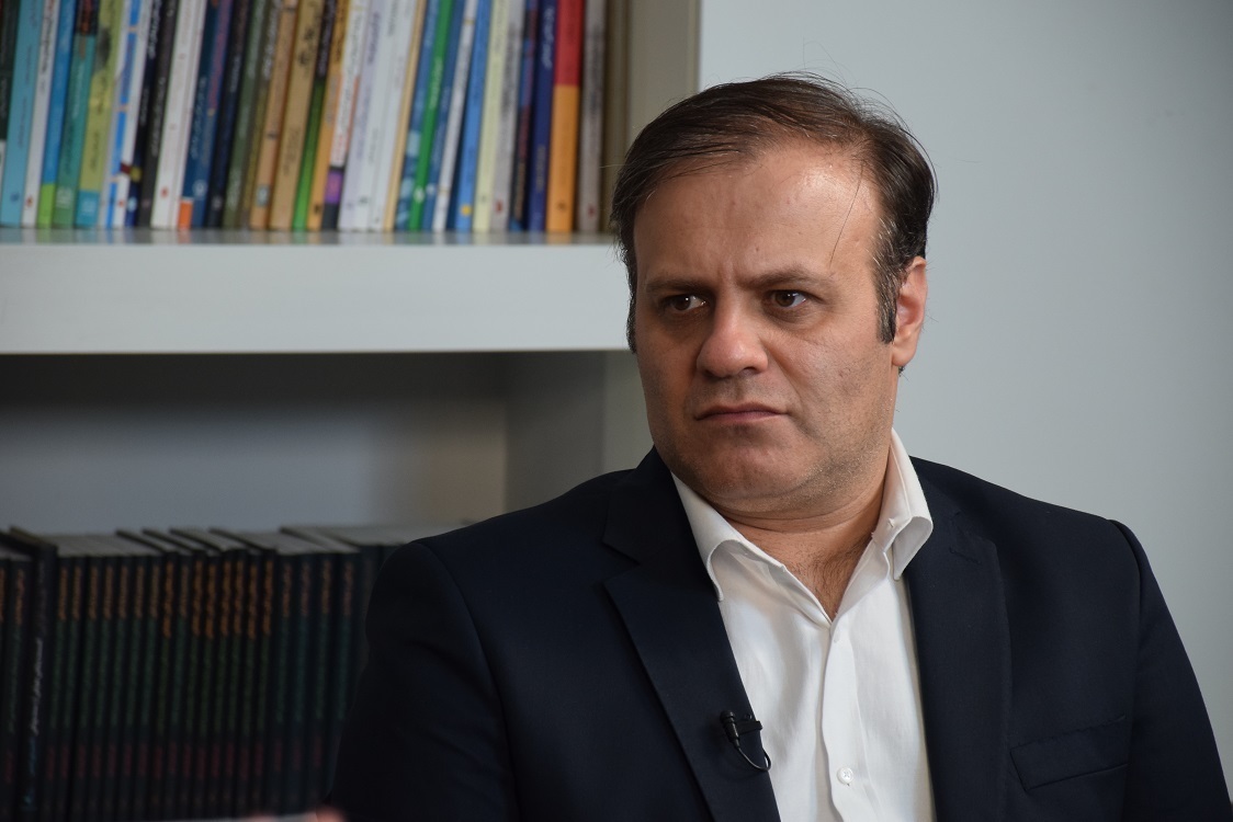 موضع من در این جنگ روشن است