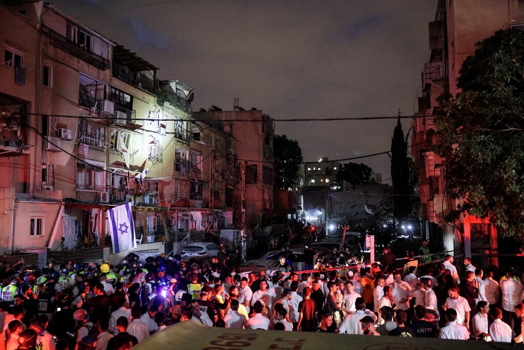 افزایش بکارگیری موشک‌های هایپرسونیک در حملات ایران به اسرائیل/ ۴ انفجار در کرمانشاه/ پهپاد اسرائیلی در آسمان ایلام ساقط شد