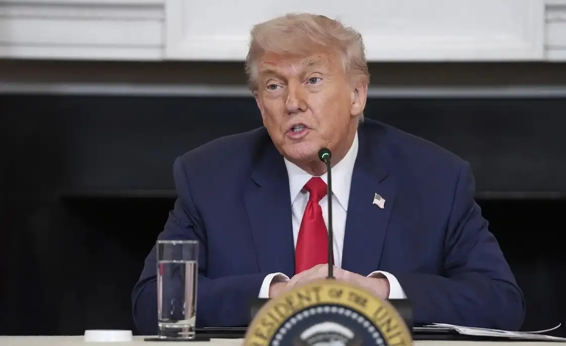 ترامپ: ایرانیان خواستار مذاکره هستند/ این جنگ برای دو طرف دردناک است ترامپ: ایرانیان خواستار مذاکره هستند/ این جنگ برای دو طرف دردناک است