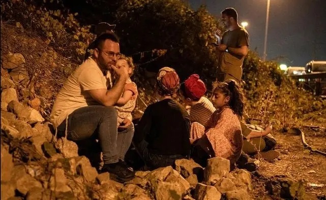 این مردم نجیب این مردم نجیب